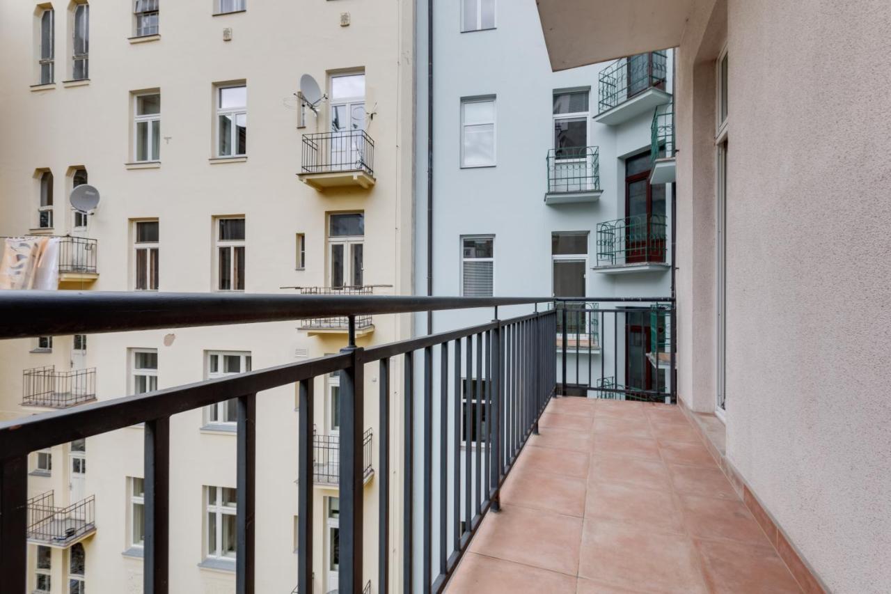 Luxury Riverside Apartments In The Center Of Prague Exterior photo
