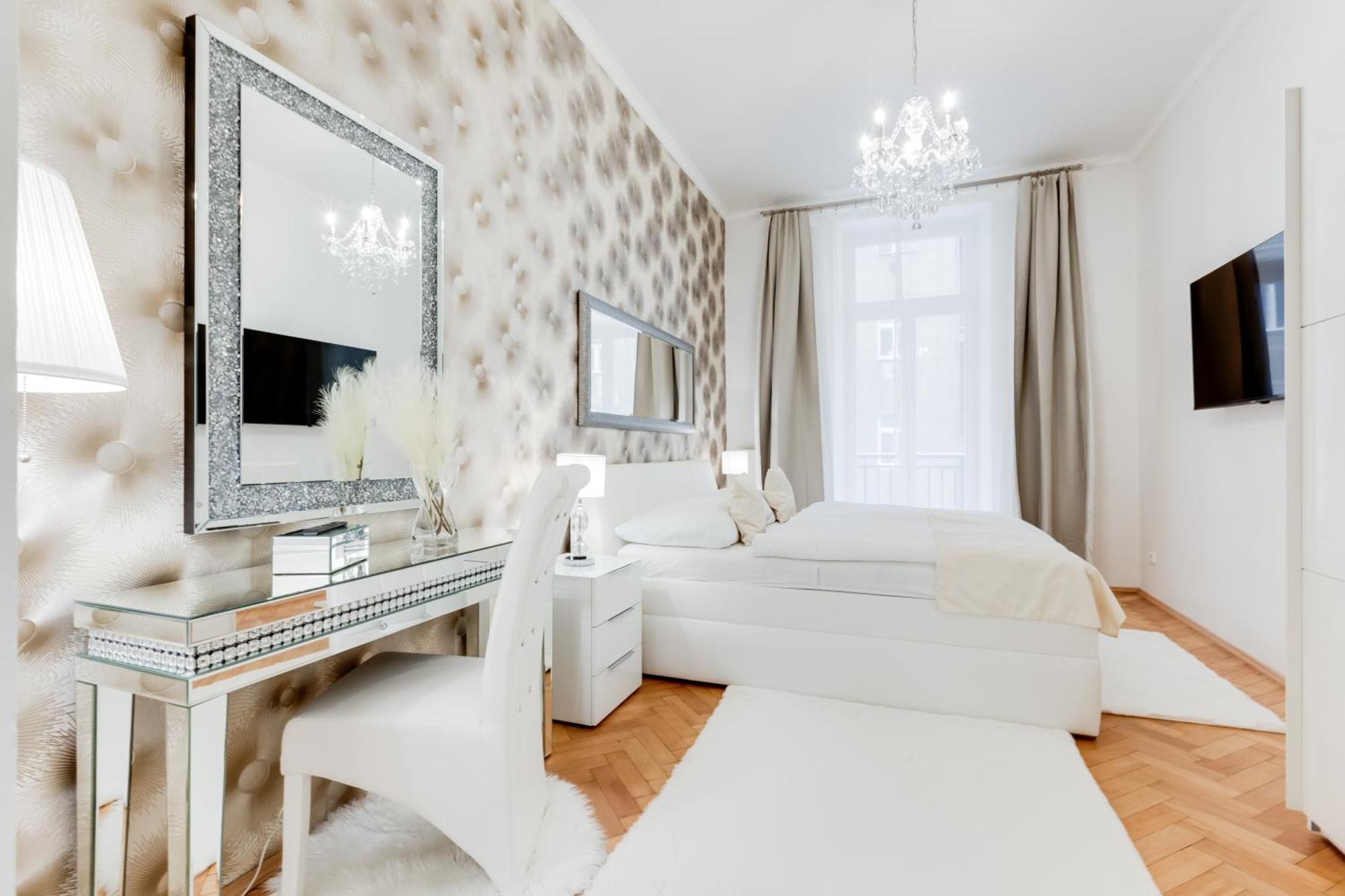 Luxury Riverside Apartments In The Center Of Prague Exterior photo
